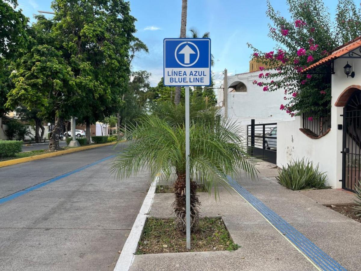 King Bed Retreat Parking Ideal Workspace Mazatlán