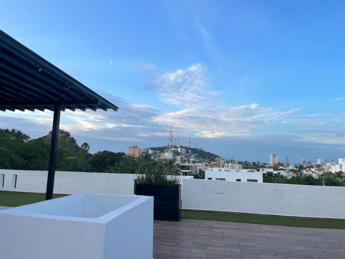King Bed Retreat Parking Ideal Workspace Apartamento Mazatlán