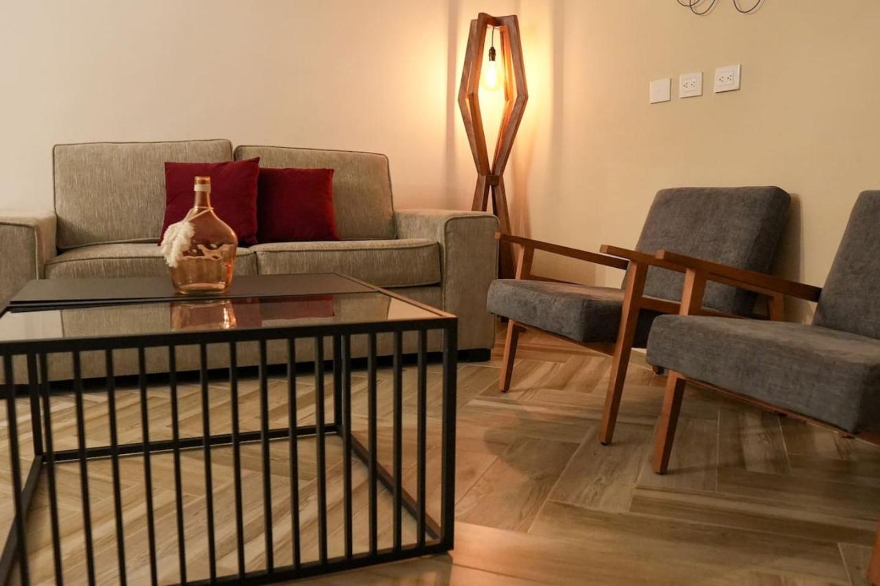 King Bed Retreat Parking Ideal Workspace Apartamento