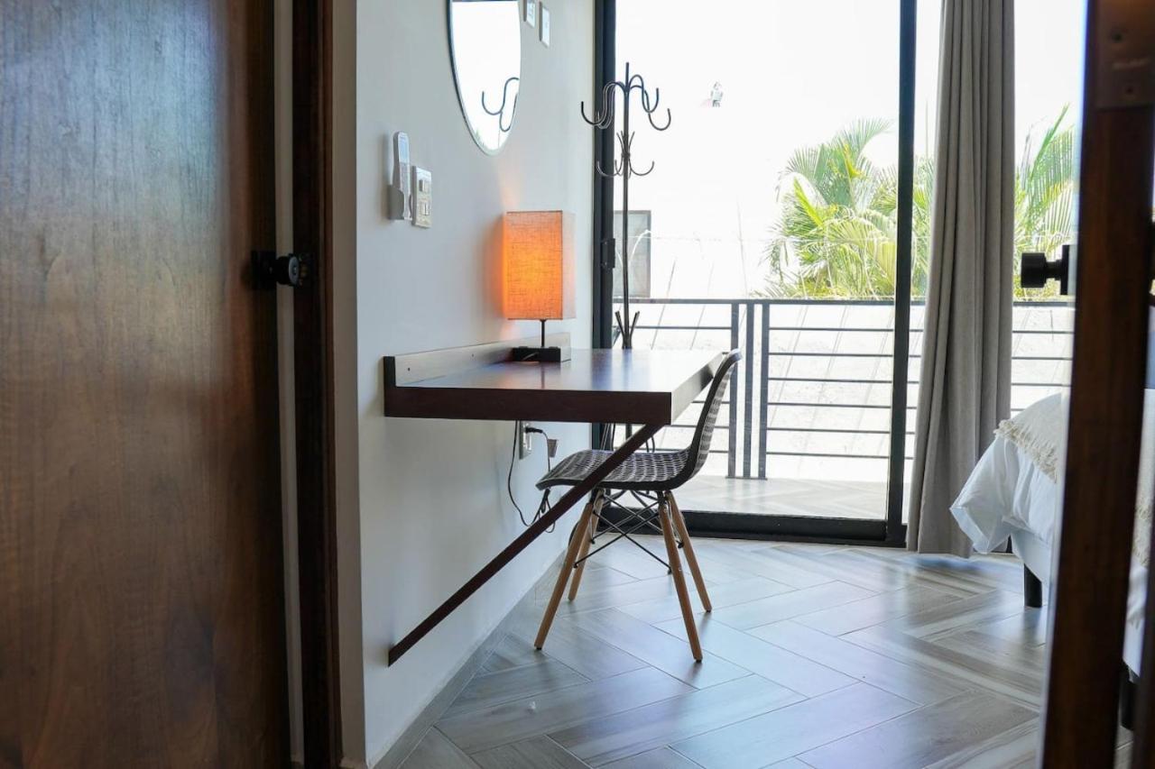 King Bed Retreat Parking Ideal Workspace